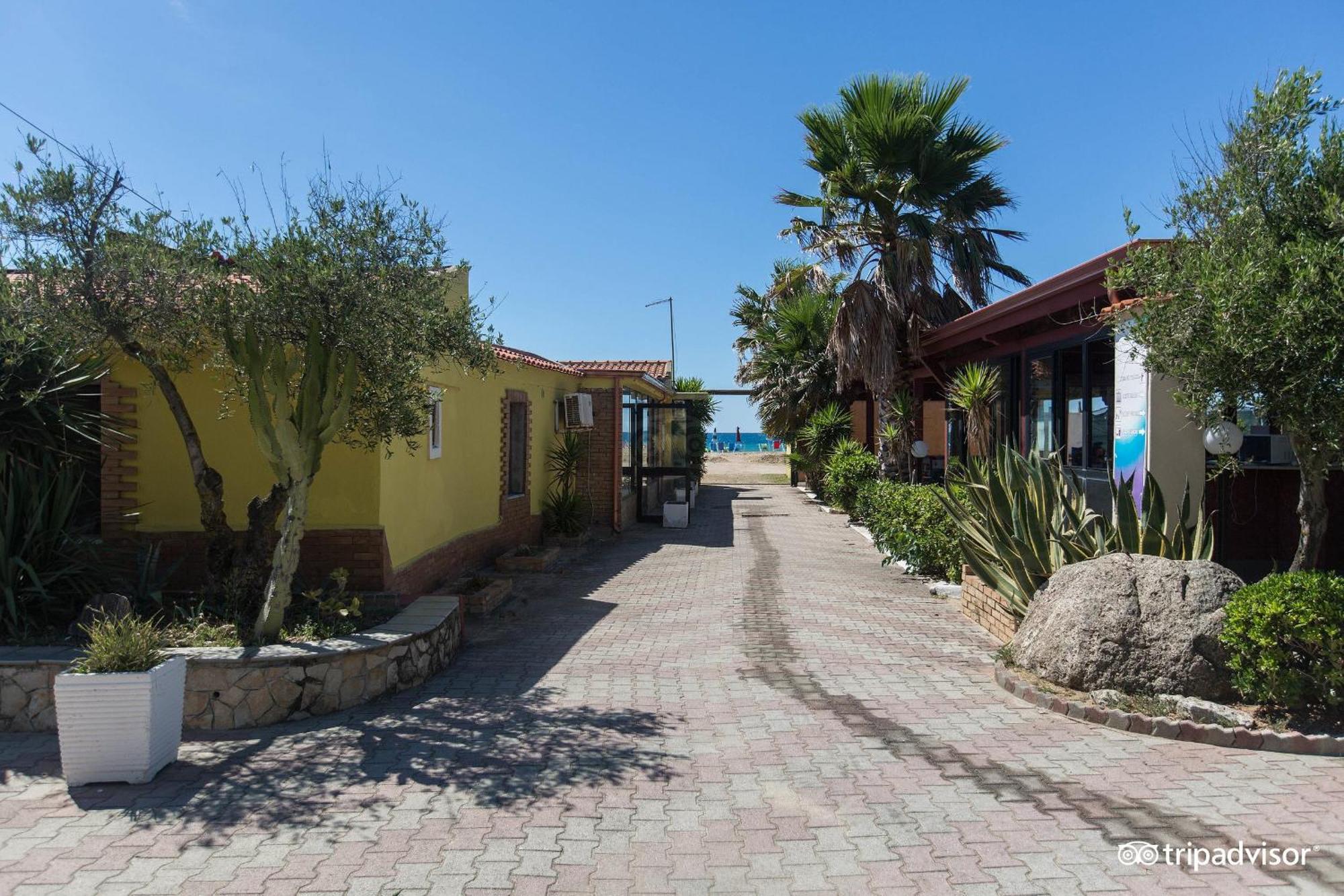 Napeto Village Пиццо Экстерьер фото