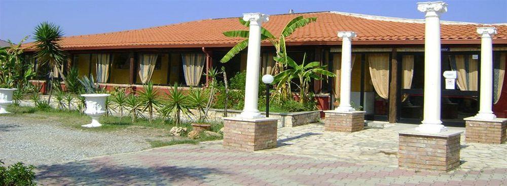 Napeto Village Пиццо Экстерьер фото
